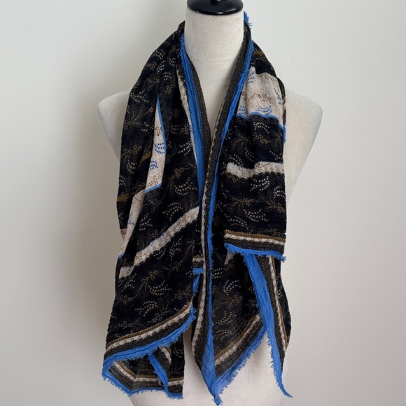 Accessories - Elegant Black and Blue Fringed Scarf